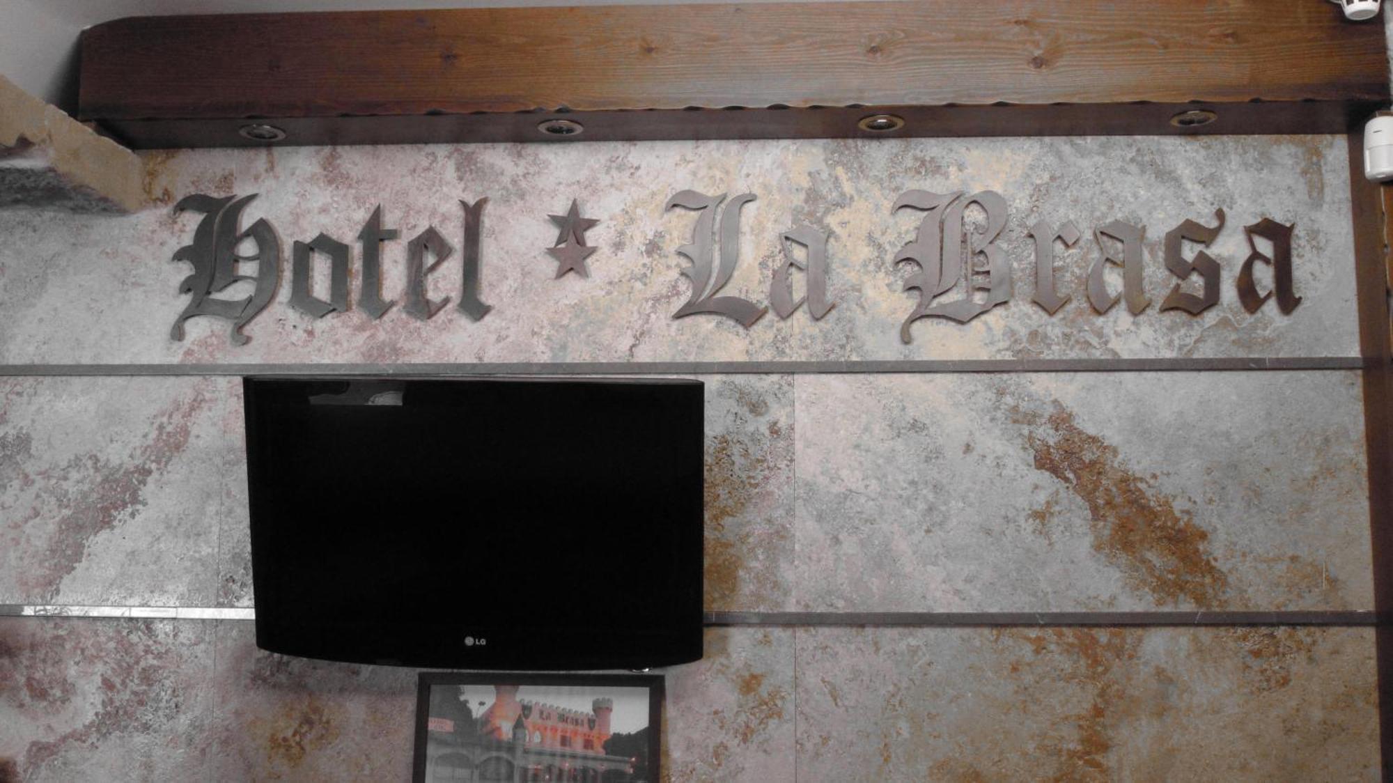 Hotel La Brasa Vélez de Benaudalla Esterno foto